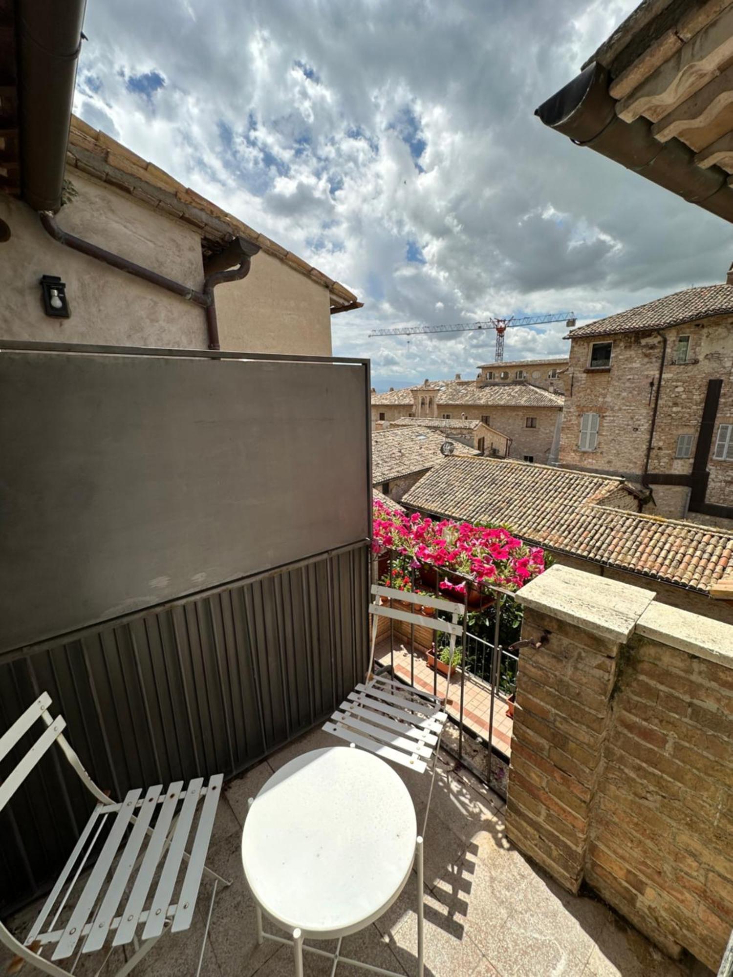 Portica Apartment Assisi Zimmer foto